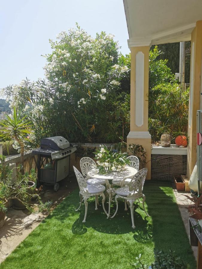 Petit Paradis Apartment *